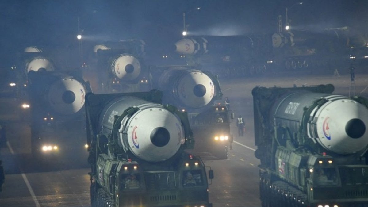 Kuzey Kore yeni balistik füze fırlattı