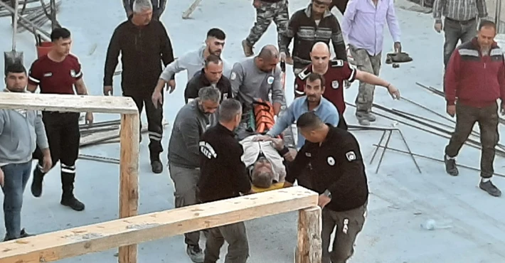 Balıkesir'de göçük altında kalan işçi kurtarıldı