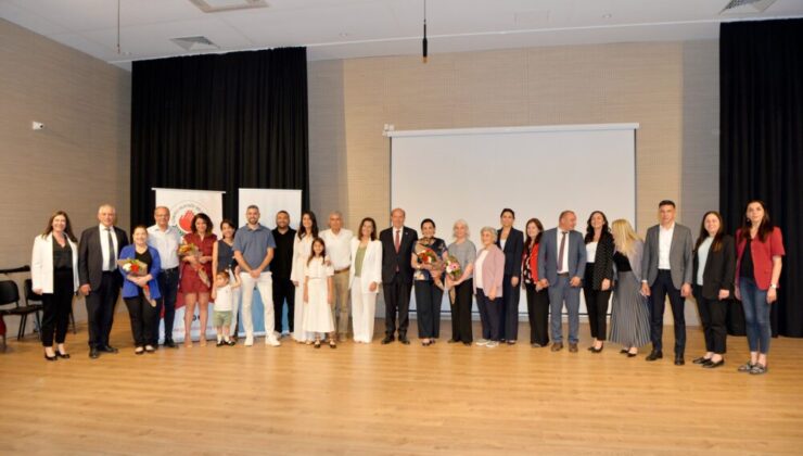 Cumhurbaşkanı Tatar, milli master atlet Ayten Benli’nin belgesel gösterimine katıldı