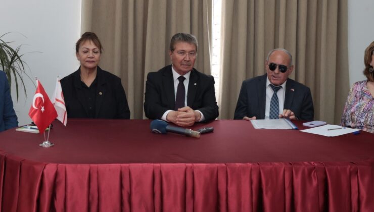 Başbakan Üstel, Kıbrıs Türk Engelliler Federasyonu’nu ziyaret etti:  “Engelli maaşlarını iyileştirmek için çalışma başlatacağız”