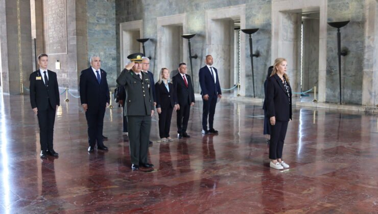 Meclis Dostluk Grubu heyeti Anıtkabir’i ziyaret etti