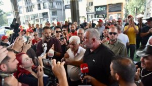 El-Sen ve El-Sen’e destek veren sendikalar hükümeti protesto etti
